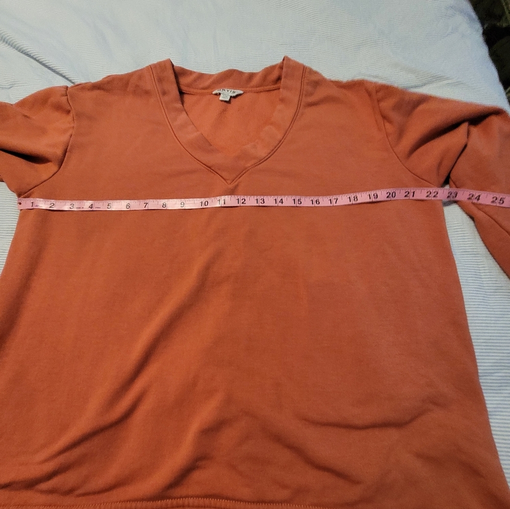 Orvis Rust V-Neck Pullover - Picture 4 of 5